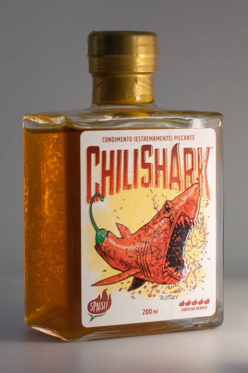 Chili Shark bottle UV 1